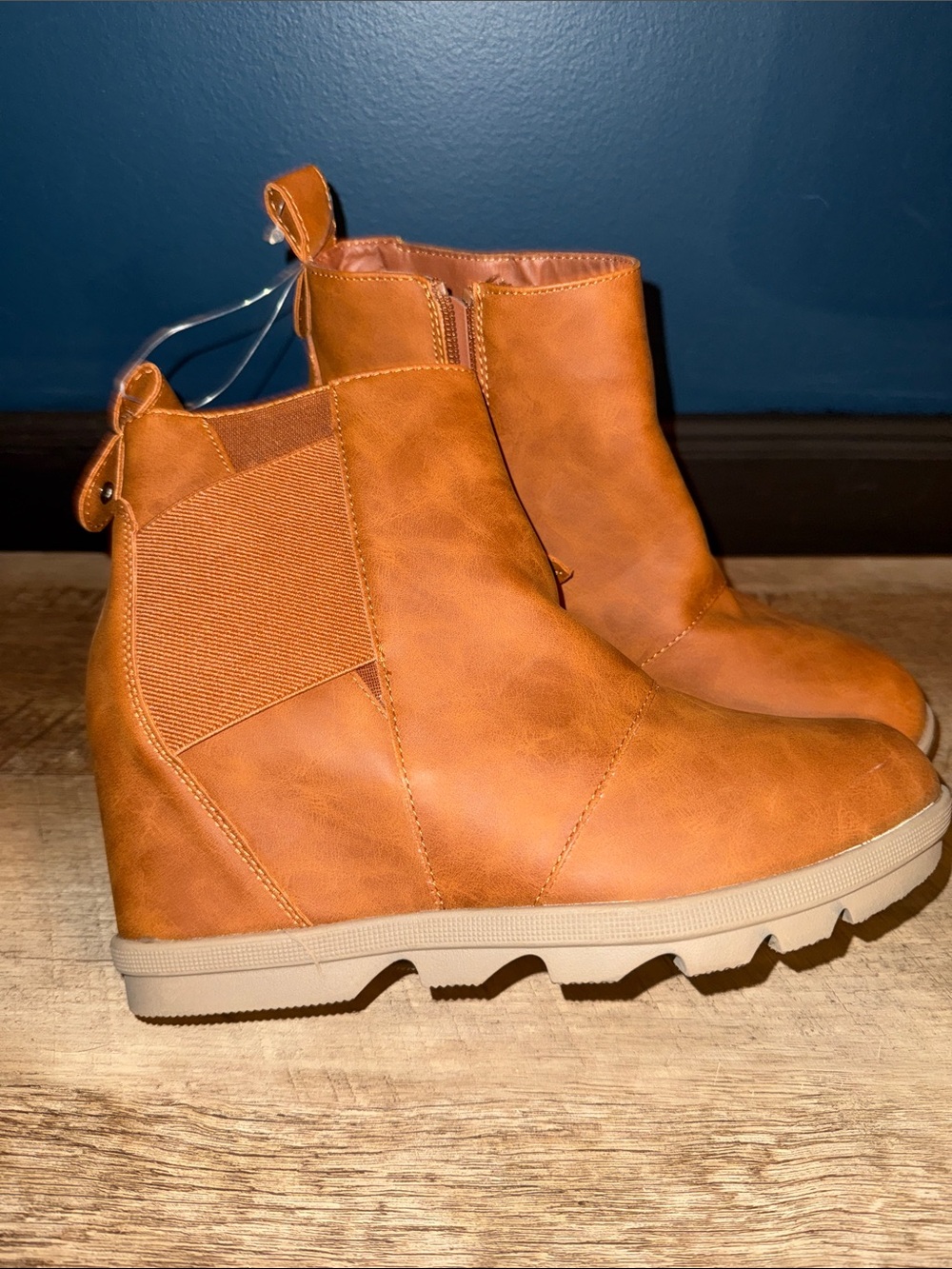 8 1/2 Forever Boot. New w/o Tags